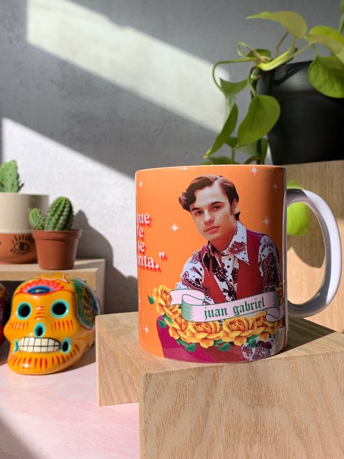 Juan Gabriel Lo Que Se Ve No Se Pregunta Mug
