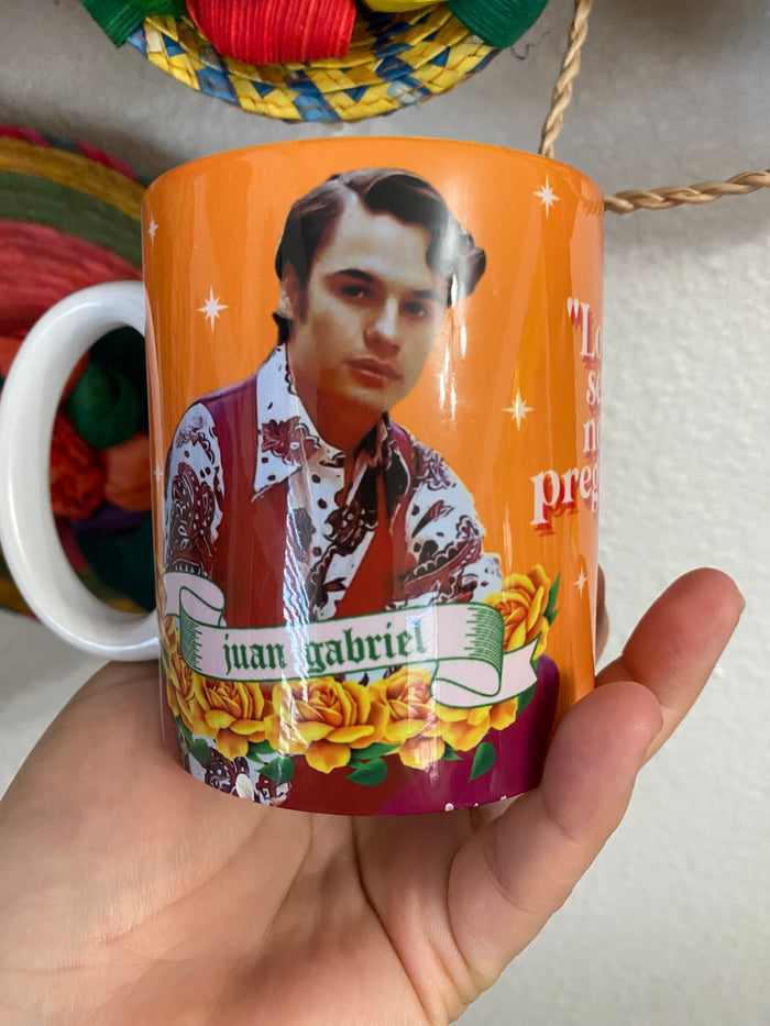 Juan Gabriel Lo Que Se Ve No Se Pregunta Mug