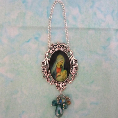 Kelly's Nativity Crown Ornament Small